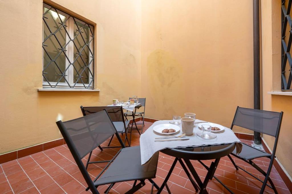 Free Parking - Meraviglioso Appartamento A Modena Exteriör bild