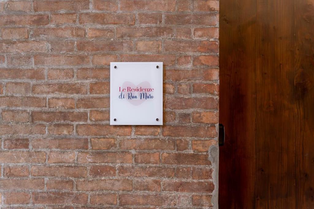 Free Parking - Meraviglioso Appartamento A Modena Exteriör bild