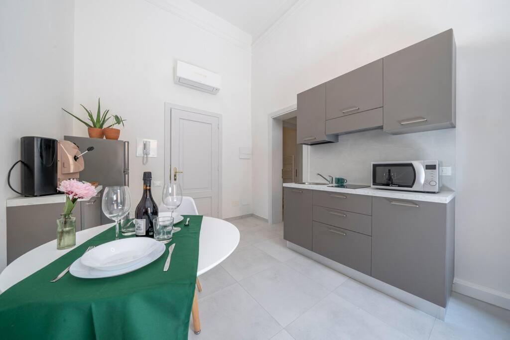 Free Parking - Meraviglioso Appartamento A Modena Exteriör bild