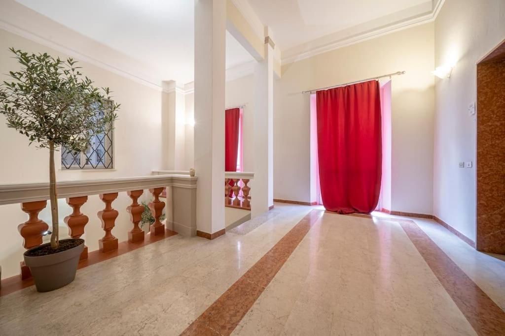 Free Parking - Meraviglioso Appartamento A Modena Exteriör bild